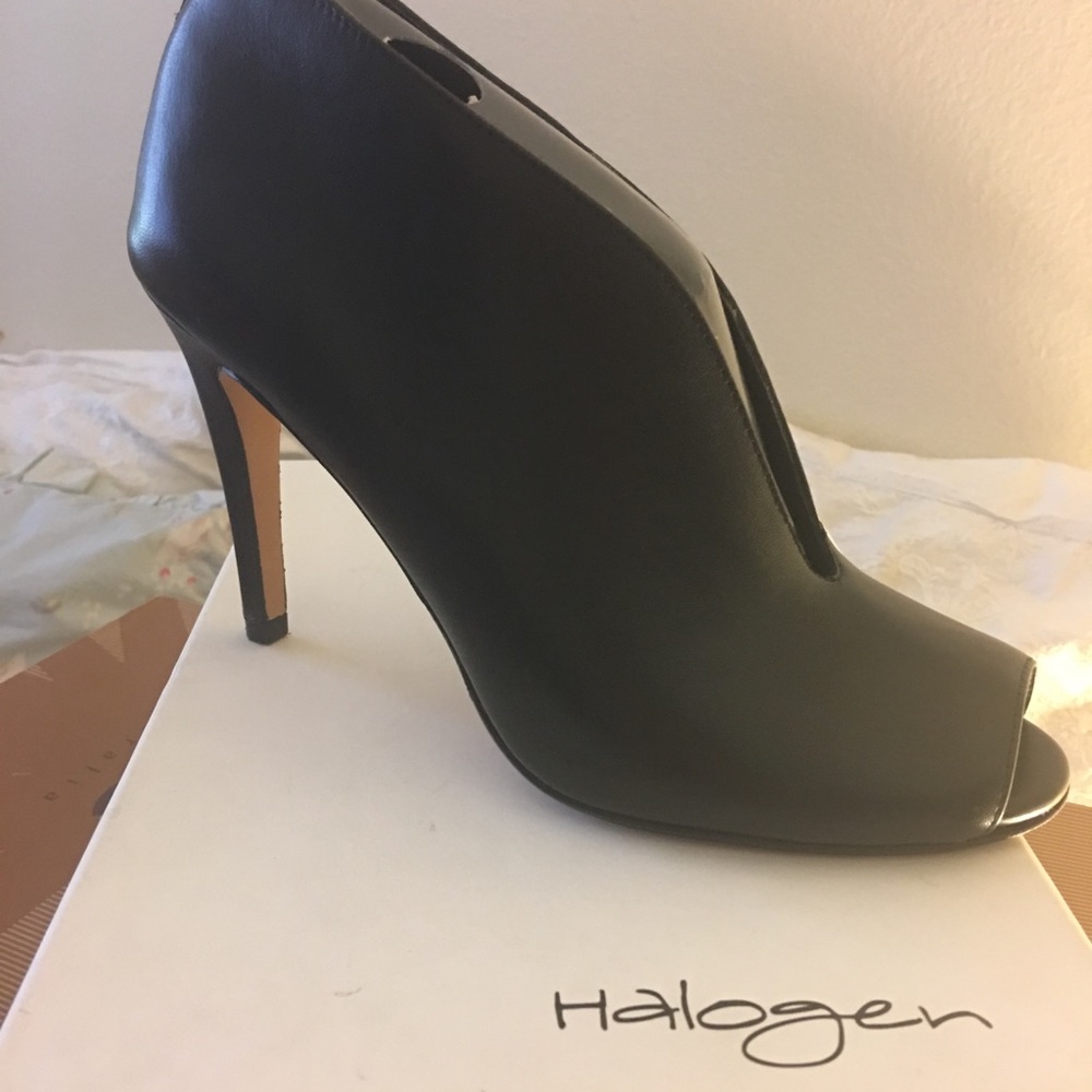 Halogen black booties heel.